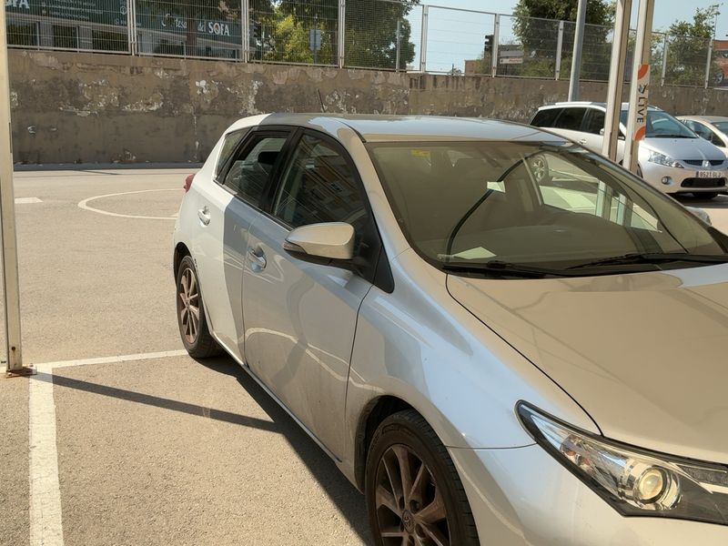 Toyota Auris 2.0 D-4D Dynamic 2014 – снимка 12