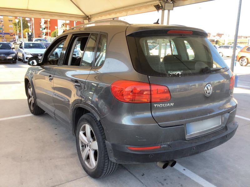 Volkswagen Tiguan 2.0 TDI Advance BlueMotion Tech 2015 – снимка 6