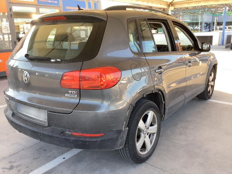Volkswagen Tiguan 2.0 TDI Advance BlueMotion Tech 2015 – снимка 8