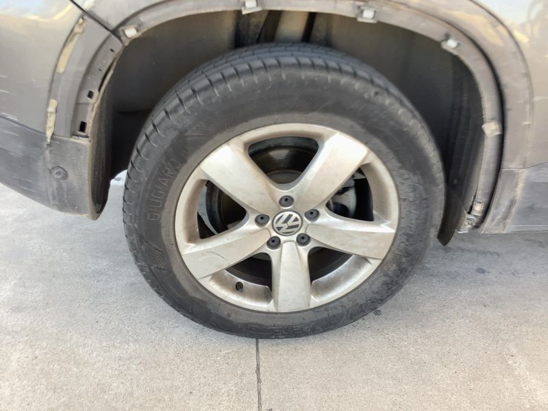 Volkswagen Tiguan 2.0 TDI Advance BlueMotion Tech 2015 – снимка 9