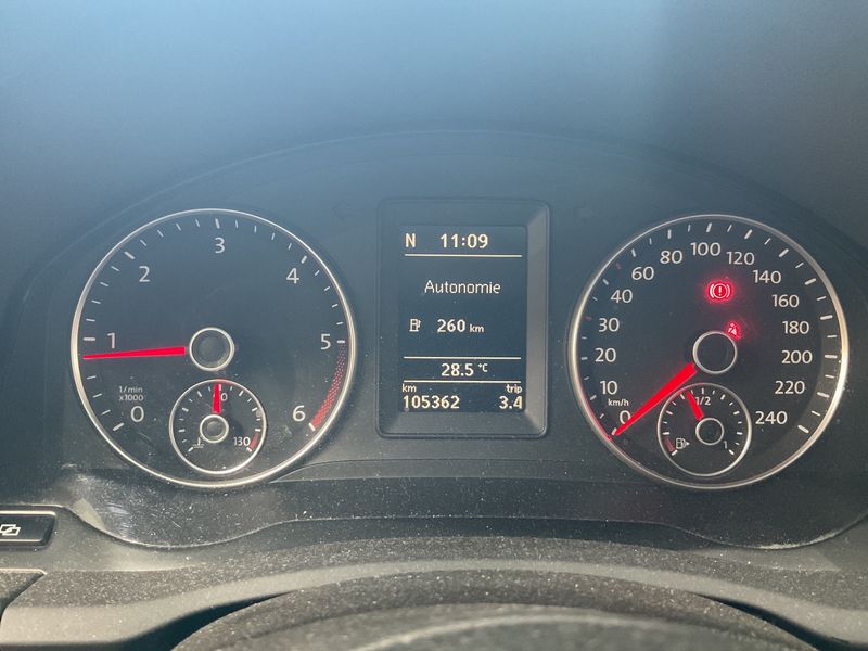 Volkswagen Jetta 1.6 TDI Comfortline 2010 – снимка 4