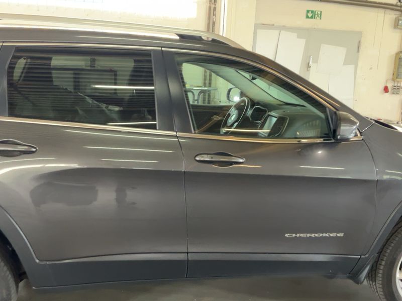 Jeep Cherokee 2.2 M-Jet Limited 4WD 2016 – снимка 10