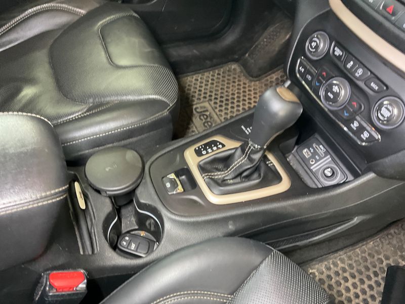 Jeep Cherokee 2.2 M-Jet Limited 4WD 2016 – снимка 26