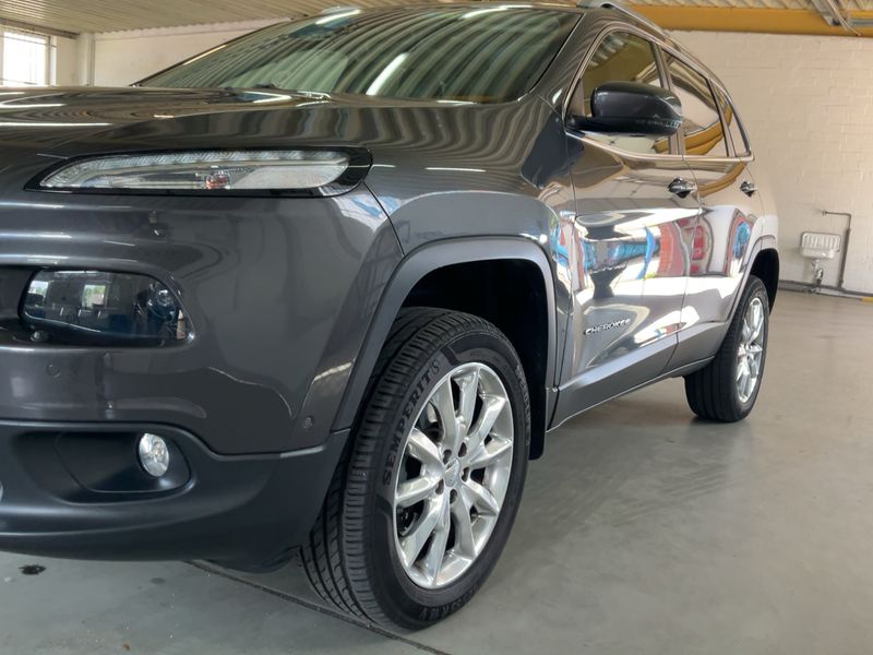 Jeep Cherokee 2.2 M-Jet Limited 4WD 2016 – снимка 2