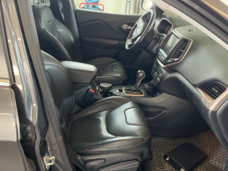 Jeep Cherokee 2.2 M-Jet Limited 4WD 2016 – снимка 17