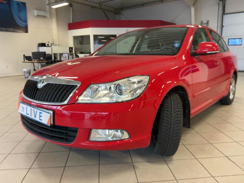 Skoda Octavia 1.4 TSI Elegance 2012 – снимка 2