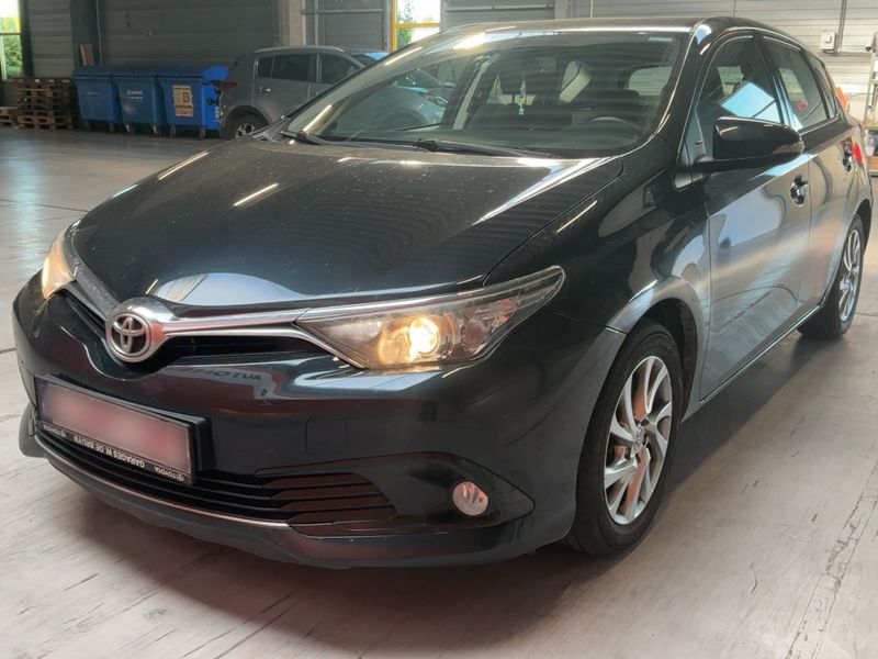 Toyota Auris 1.2 Turbo Design Edition 2016 – снимка 1