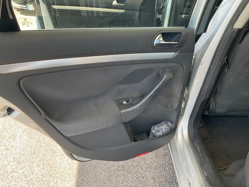 Volkswagen Jetta 2.0 TDI Sportline 2006 – снимка 24