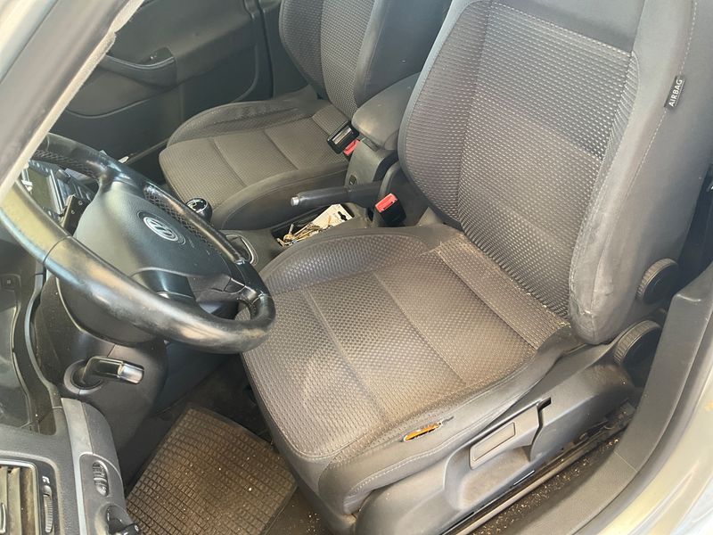 Volkswagen Jetta 2.0 TDI Sportline 2006 – снимка 25