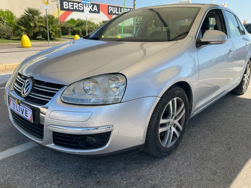 Volkswagen Jetta 2.0 TDI Sportline 2006 – снимка 2