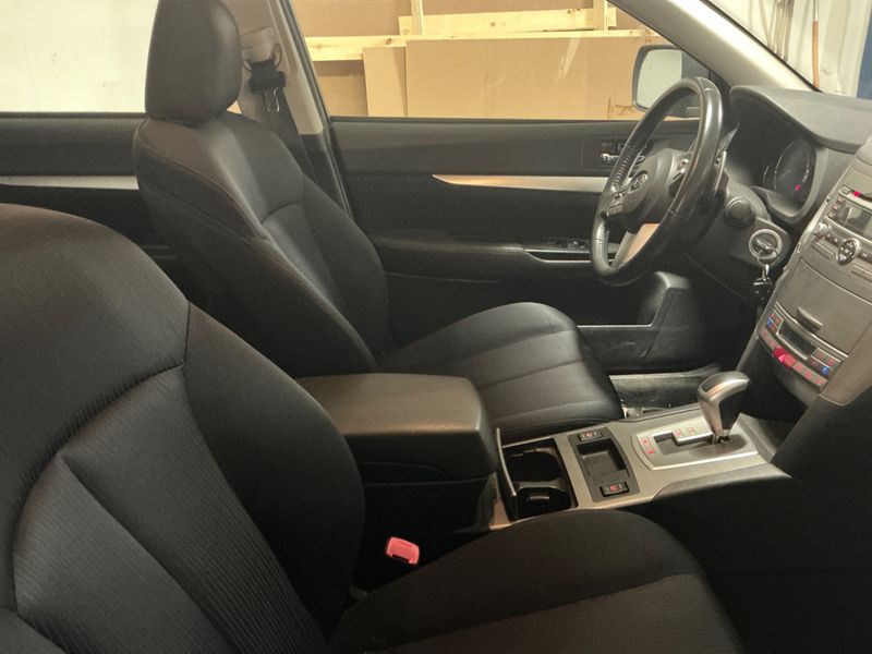 Subaru Legacy 2.5 Comfort 2011 – снимка 3