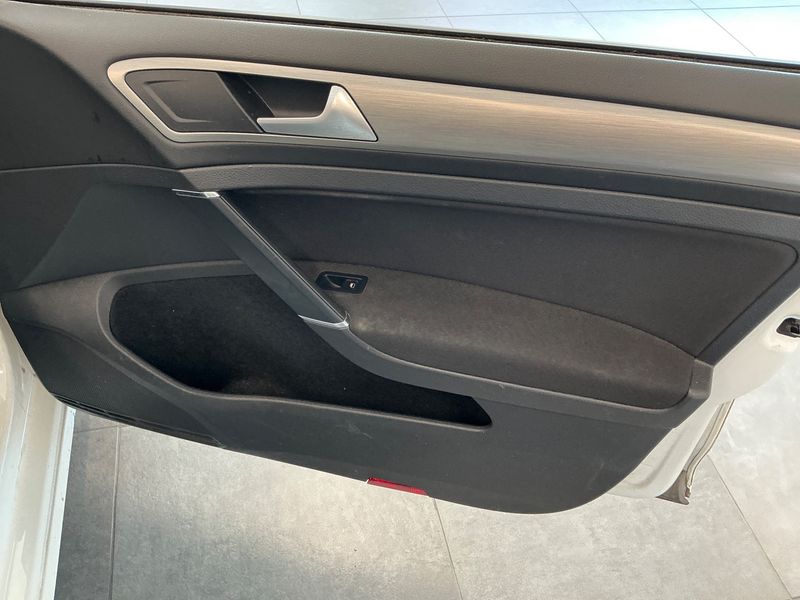 Volkswagen Golf VII 1.4 TSI Comfortline BlueMotion Tech 2014 – снимка 42