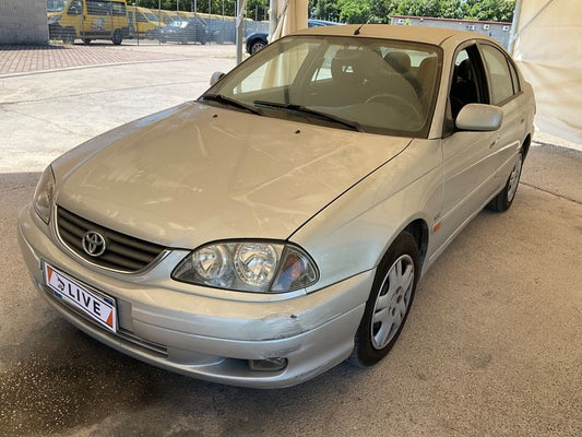 Toyota Avensis 1.8 2003 – снимка 1