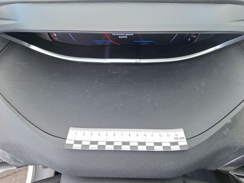 Peugeot 3008 1.5 Blue-HDi Allure Pack 2022 – снимка 34