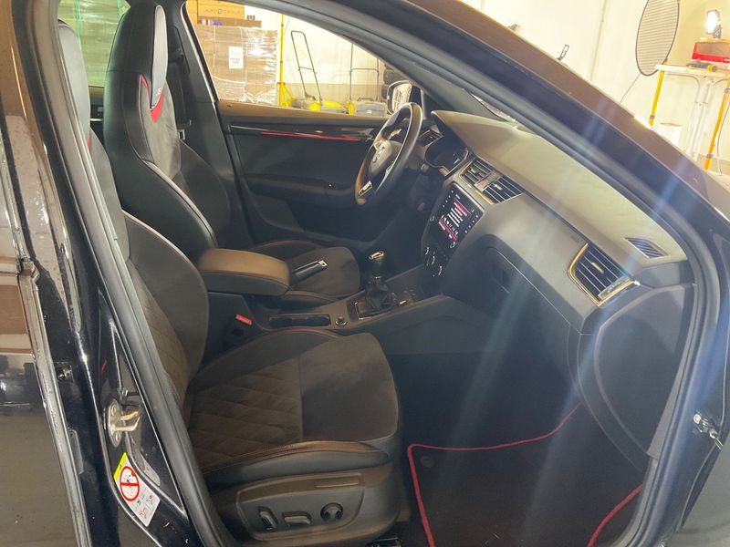 Skoda Octavia 2.0 TSI RS 245 2019 – снимка 17