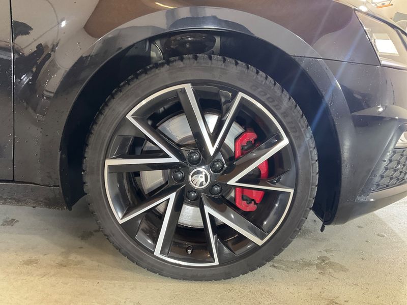 Skoda Octavia 2.0 TSI RS 245 2019 – снимка 11
