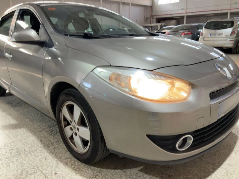 Renault Fluence 1.5 dCi Dynamique 2010 – снимка 12
