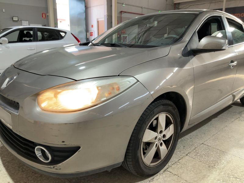 Renault Fluence 1.5 dCi Dynamique 2010 – снимка 2