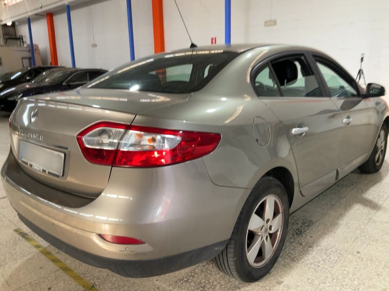 Renault Fluence 1.5 dCi Dynamique 2010 – снимка 8
