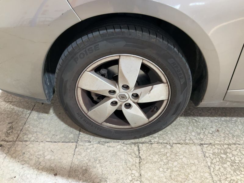 Renault Fluence 1.5 dCi Dynamique 2010 – снимка 3
