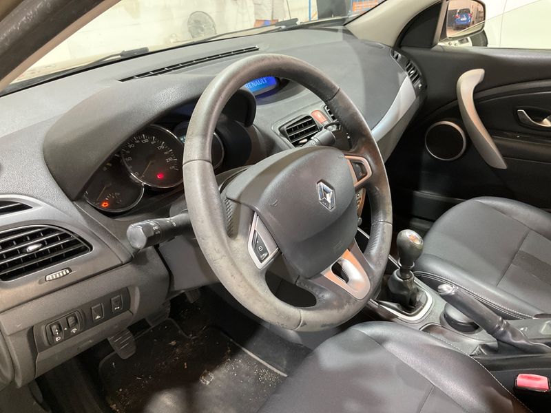 Renault Fluence 1.5 dCi Dynamique 2010 – снимка 24