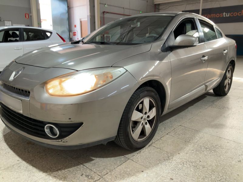 Renault Fluence 1.5 dCi Dynamique 2010 – снимка 1