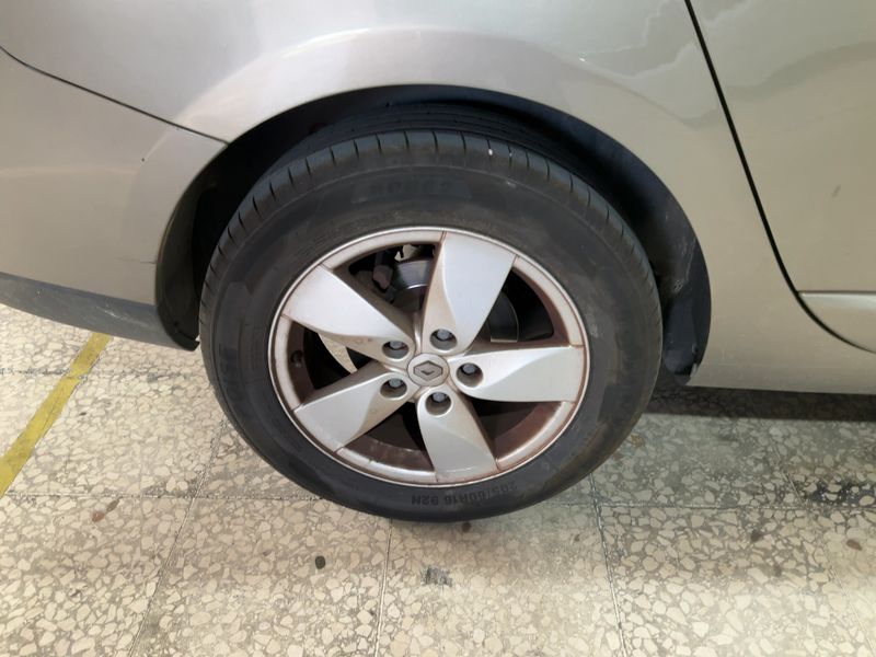 Renault Fluence 1.5 dCi Dynamique 2010 – снимка 9