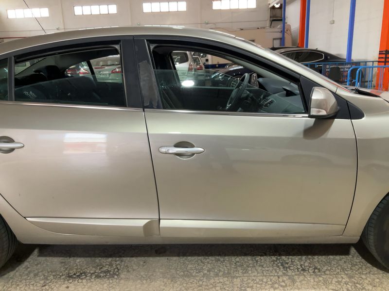 Renault Fluence 1.5 dCi Dynamique 2010 – снимка 10