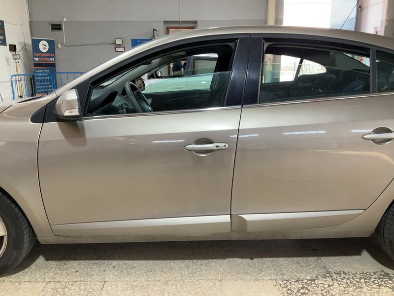 Renault Fluence 1.5 dCi Dynamique 2010 – снимка 4