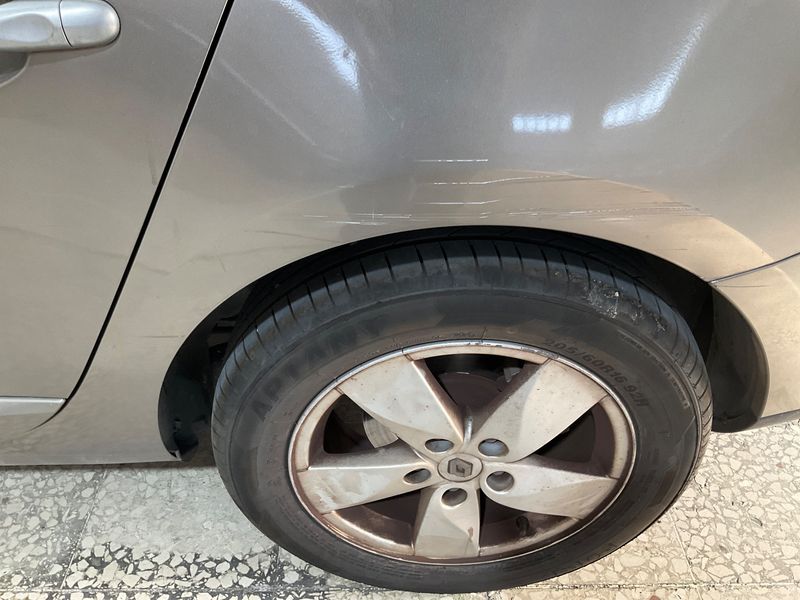 Renault Fluence 1.5 dCi Dynamique 2010 – снимка 22