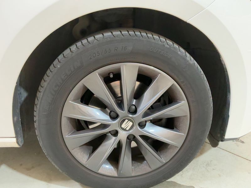 Seat Leon 1.6 TDI Style Visio Edition 2019 – снимка 11