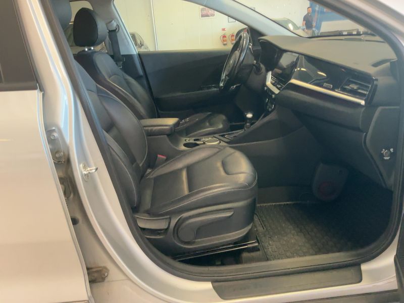 Kia Niro 1.6 GDI Plug-in Hybrid Motion 2019 – снимка 17