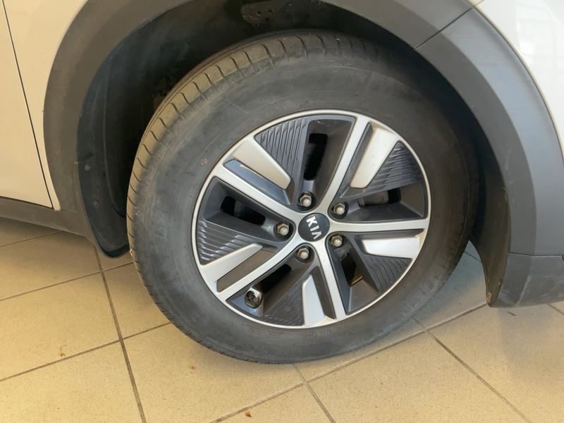 Kia Niro 1.6 GDI Plug-in Hybrid Motion 2019 – снимка 11