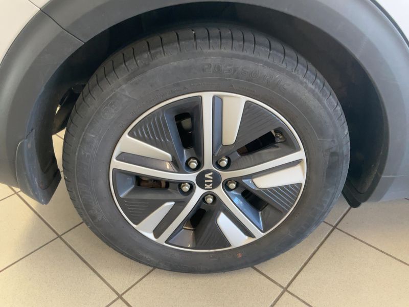 Kia Niro 1.6 GDI Plug-in Hybrid Motion 2019 – снимка 9