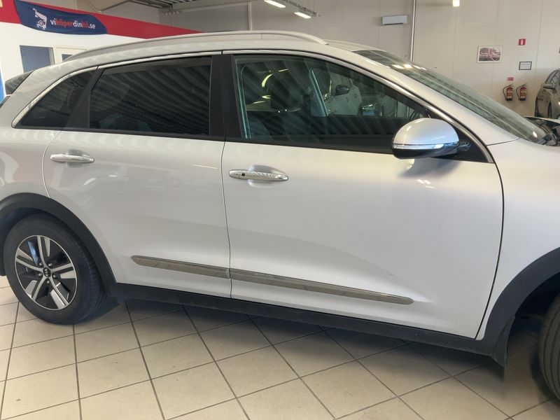Kia Niro 1.6 GDI Plug-in Hybrid Motion 2019 – снимка 10