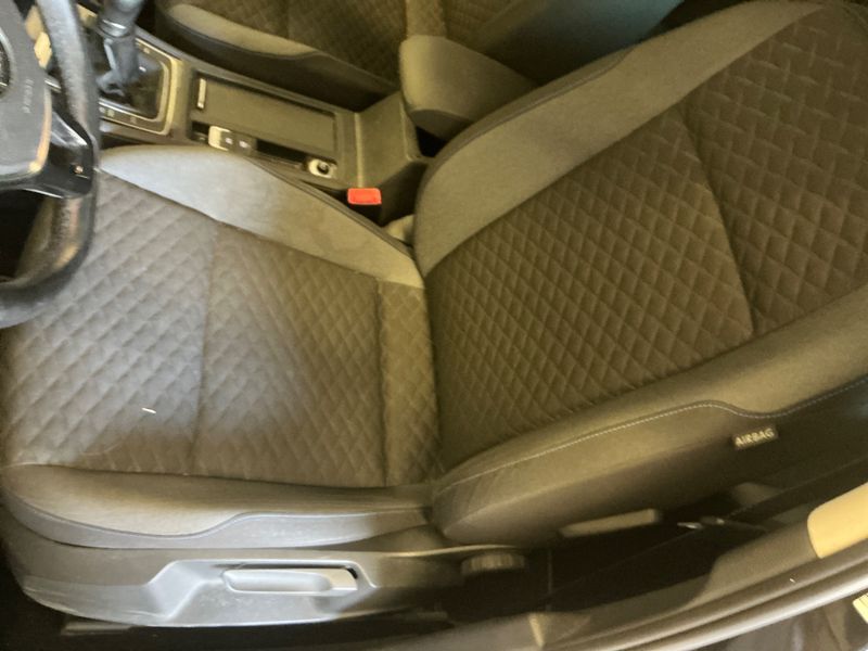 Volkswagen Golf VII 1.6 TDI Join 2019 – снимка на щета 37