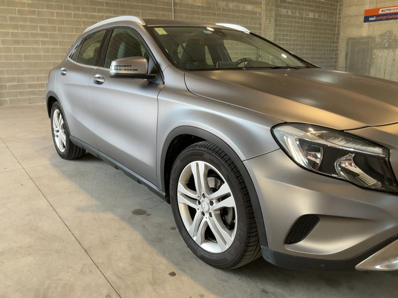 Mercedes-Benz GLA-Klasse GLA 200 d Sport 2016 – снимка 12