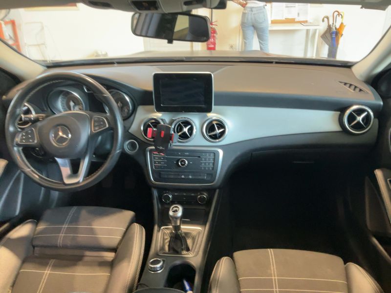 Mercedes-Benz GLA-Klasse GLA 200 d Sport 2016 – снимка 17