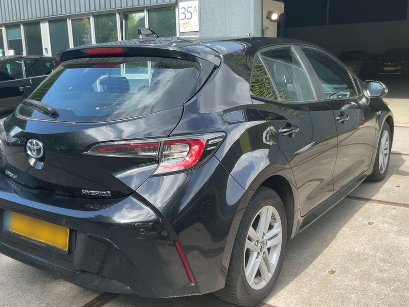 Toyota Corolla 1.8 Hybrid Active 2019 – снимка 8
