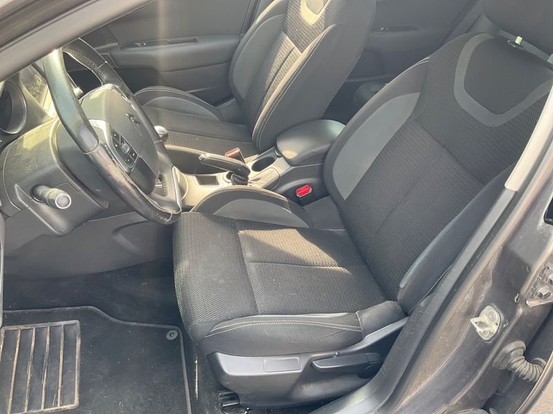 Citroen C4 1.2 e-THP Millenium 2017 – снимка 22