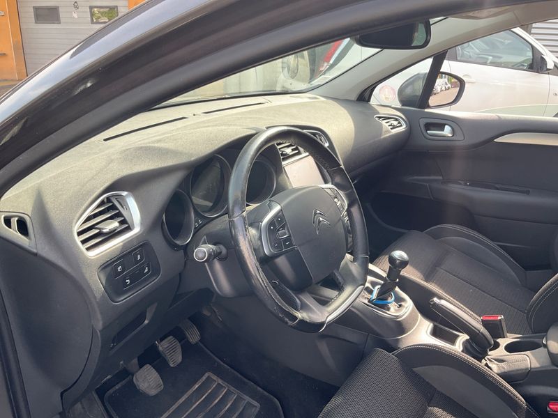 Citroen C4 1.2 e-THP Millenium 2017 – снимка 23