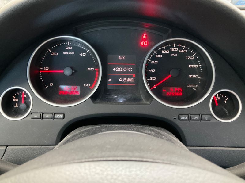 Seat Exeo 2.0 TDI Sport 2012 – снимка 4
