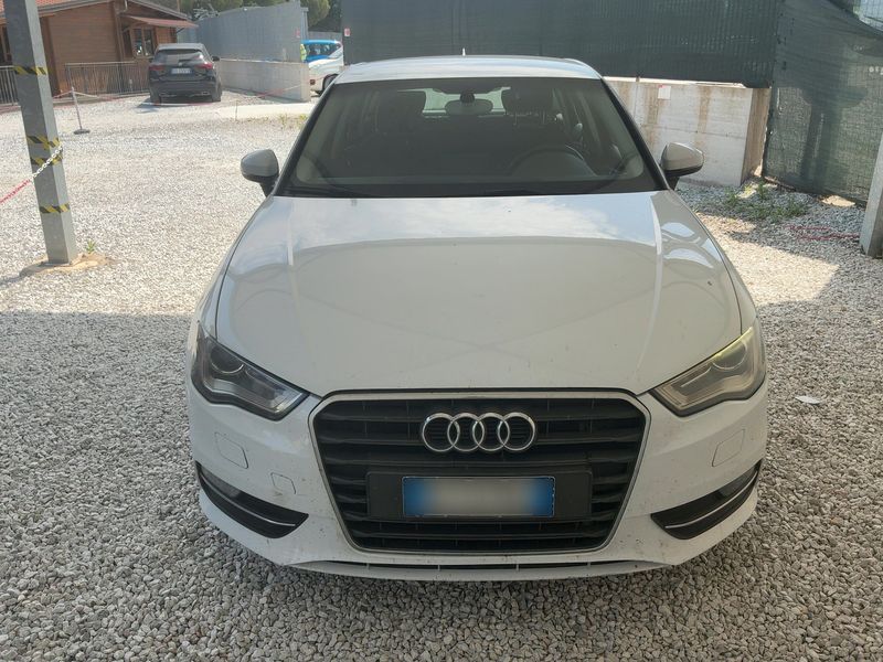 Audi A3 Sportback 1.6 TDI Ambition 2015 – снимка 14