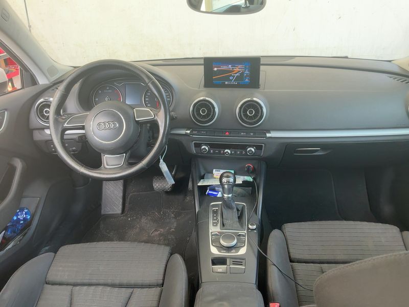 Audi A3 Sportback 1.6 TDI Ambition 2015 – снимка 17