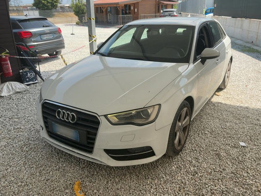 Audi A3 Sportback 1.6 TDI Ambition 2015 – снимка 1