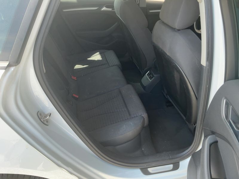 Audi A3 Sportback 1.6 TDI Ambition 2015 – снимка 19