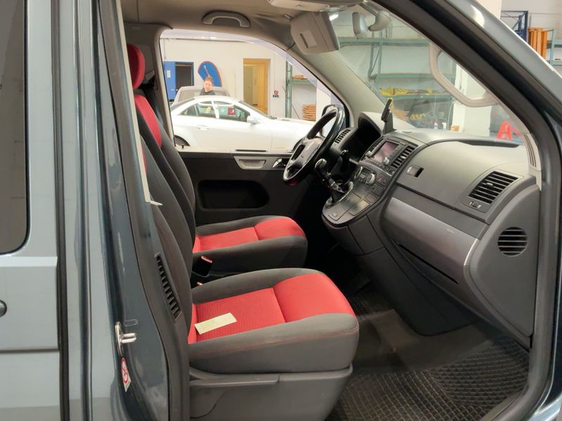 Volkswagen T5 Multivan 2.5 TDI Comfortline 2006 – снимка 17