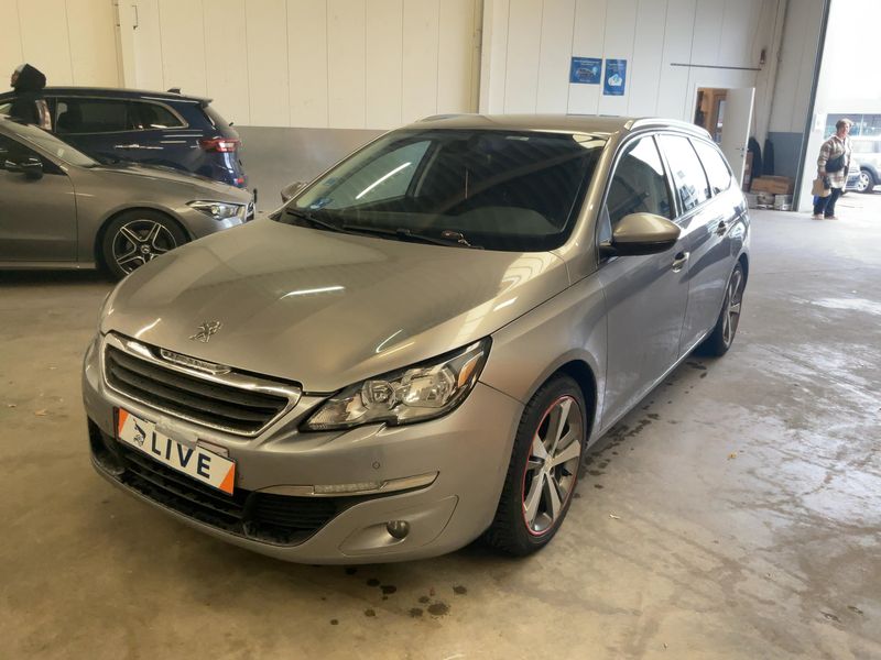 Peugeot 308 1.2 e-THP Active 2014 – снимка 1
