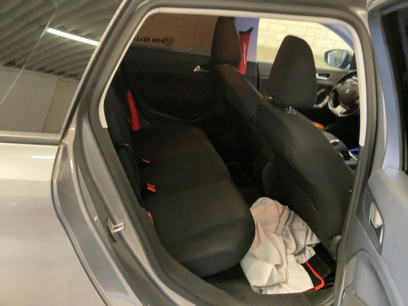 Peugeot 308 1.2 e-THP Active 2014 – снимка 19