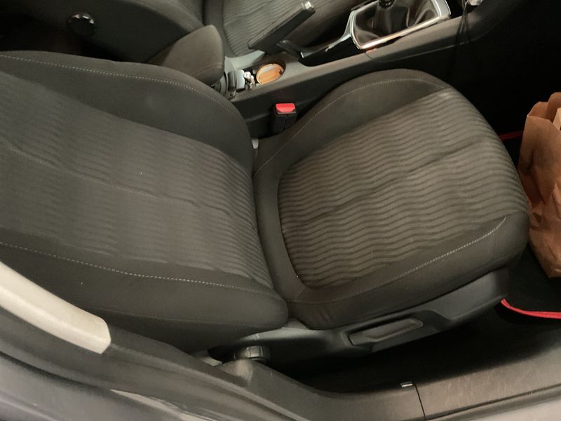 Peugeot 308 1.2 e-THP Active 2014 – снимка 24